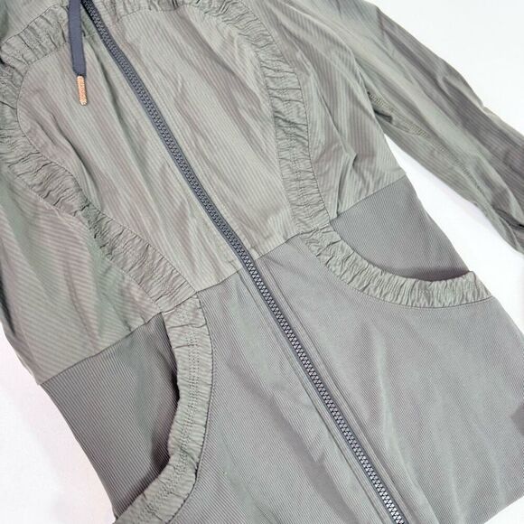 Lululemon Dance Studio Jacket Womens 10 Gray Full Zip Hooded Activewear - Picture 2 of 10